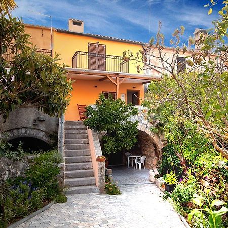 Holiday Home Kuca Na Moru Kornić Exterior foto